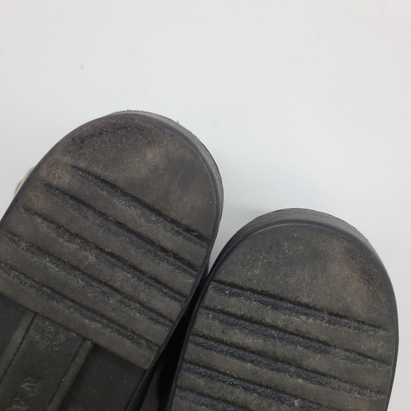 Naot The Malta Leather Shoes - Picture 9 of 11